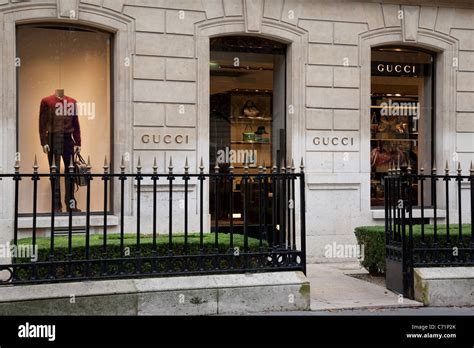 gucci avenue montaigne|gucci montaigne paris.